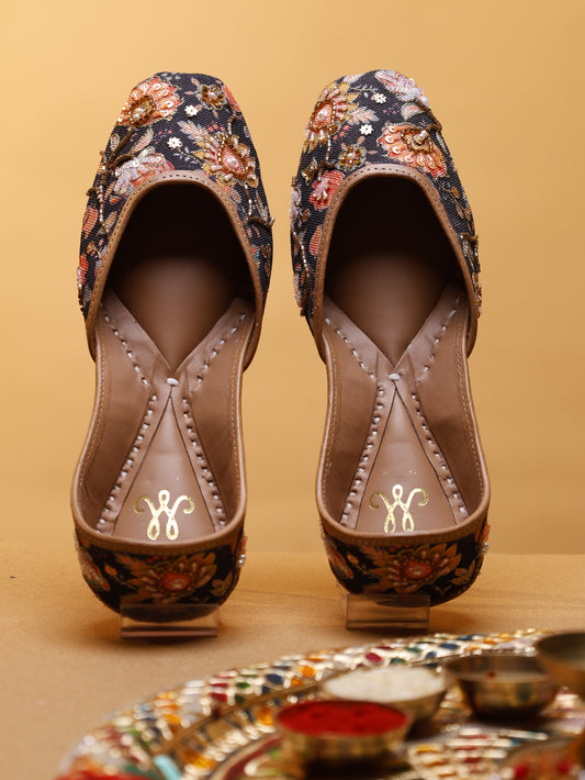 Lotus Jutti